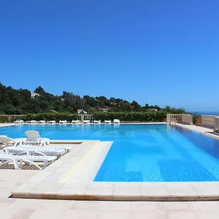 Avec Terrasse Vue Mer, Securite, 2 Etoiles - Fr-1-226-389 Les Issambres