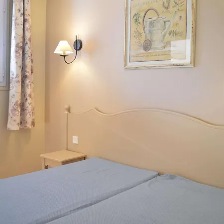 Apartment 2 Pieces Avec Piscine, Tennis, Parking - - Fr-1-226-389 *